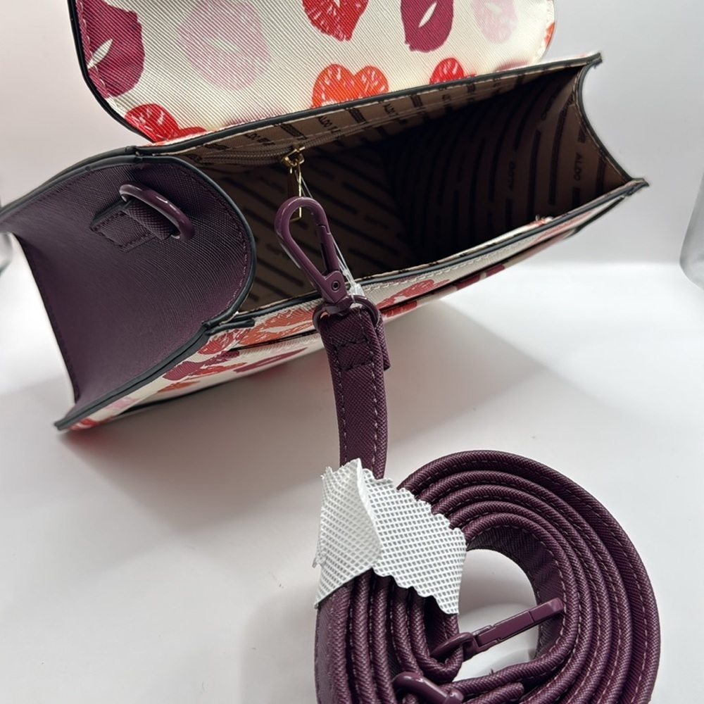 Aldo valentine kisses White and Red Satchel with Lip Print - Picture 9 of 11